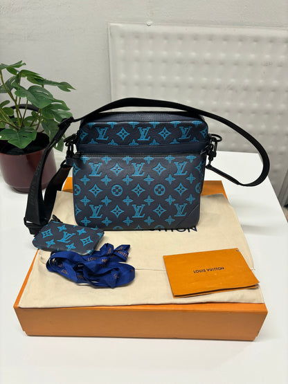 LOUIS VUITTON TRIO MESSENGER