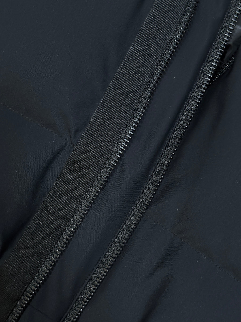 MOOSE KNUCKLES LEVIN BOMBER