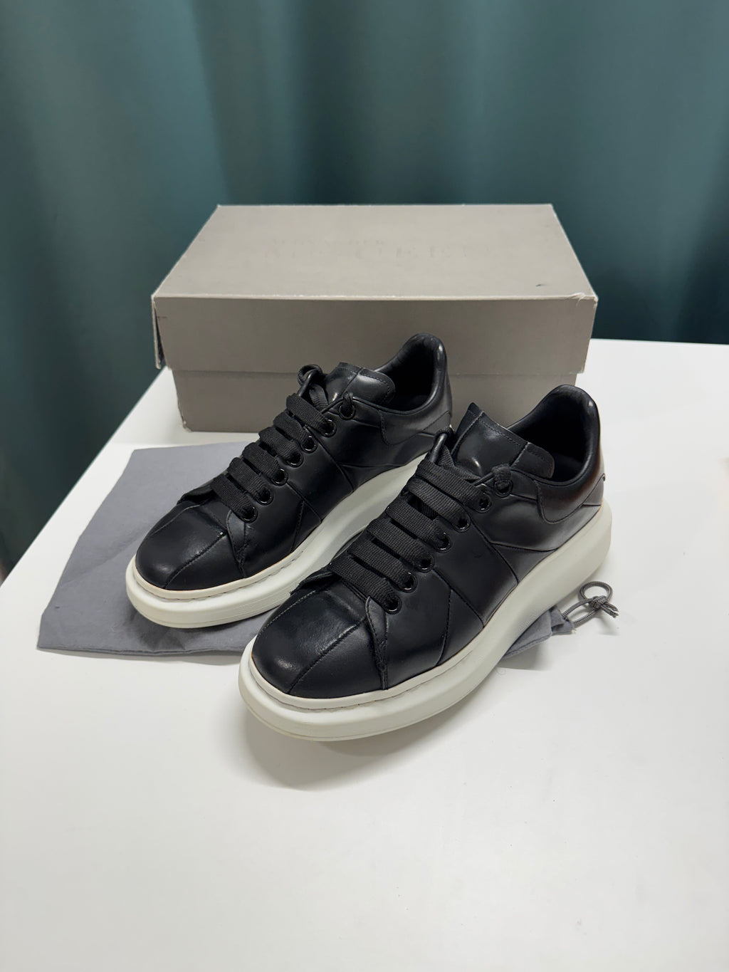 ALEXANDER MCQUEEN SNEAKERS