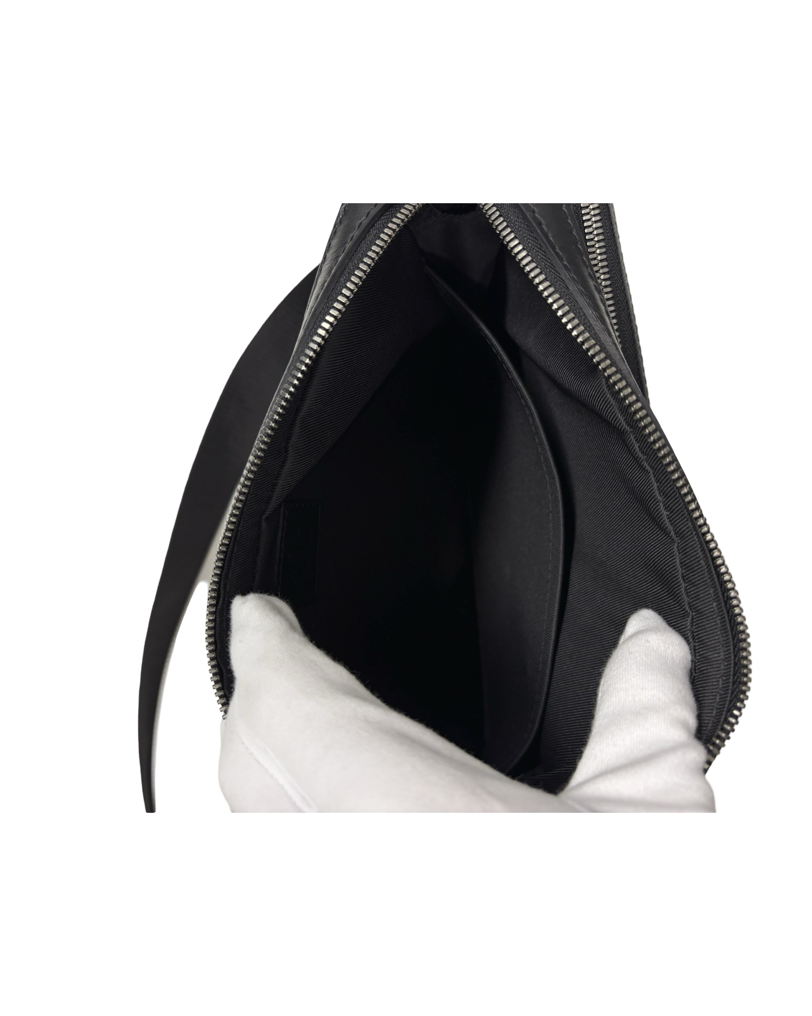 LOUIS VUITTON TRIO MESSENGER