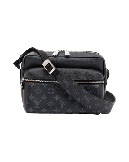 LOUIS VUITTON OUTDOOR MESSENGER